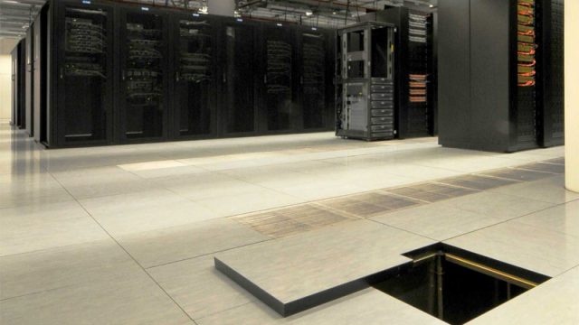 Thi Công Nội Thất TPHCM Trong Văn Phòng Có Sàn Nâng Kỹ Thuật