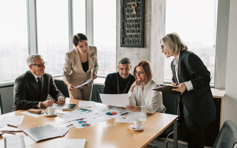 Phối hợp phòng ban liên quan đến quy trình thiết kế nội thất