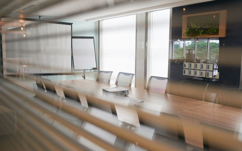 Đầu tư khu vực tiếp khách và phòng họp