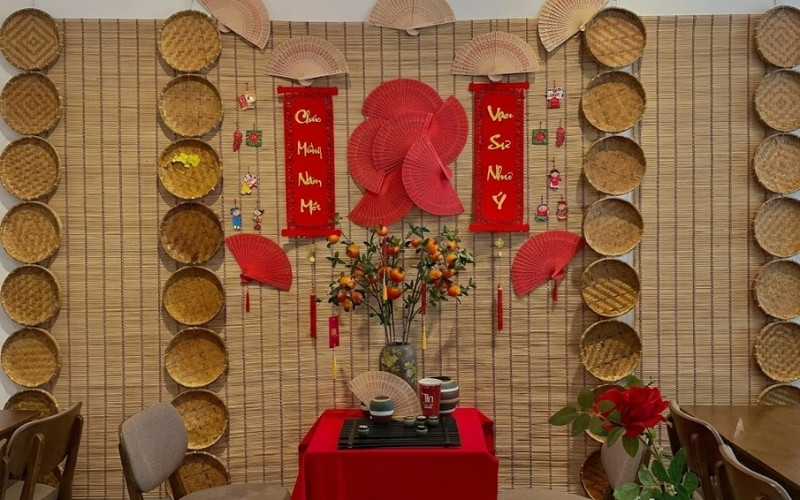 trang trí tết văn phòng